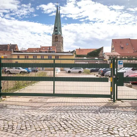 90 Qm Barrierefreies I Altstadt I Parkplatz דירה