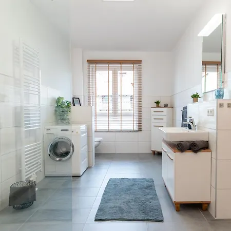 Apartment 90 Qm Barrierefreies Apartment I Altstadt I Parkplatz *